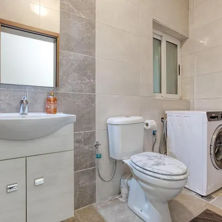 Modern Self-contained In מסידה